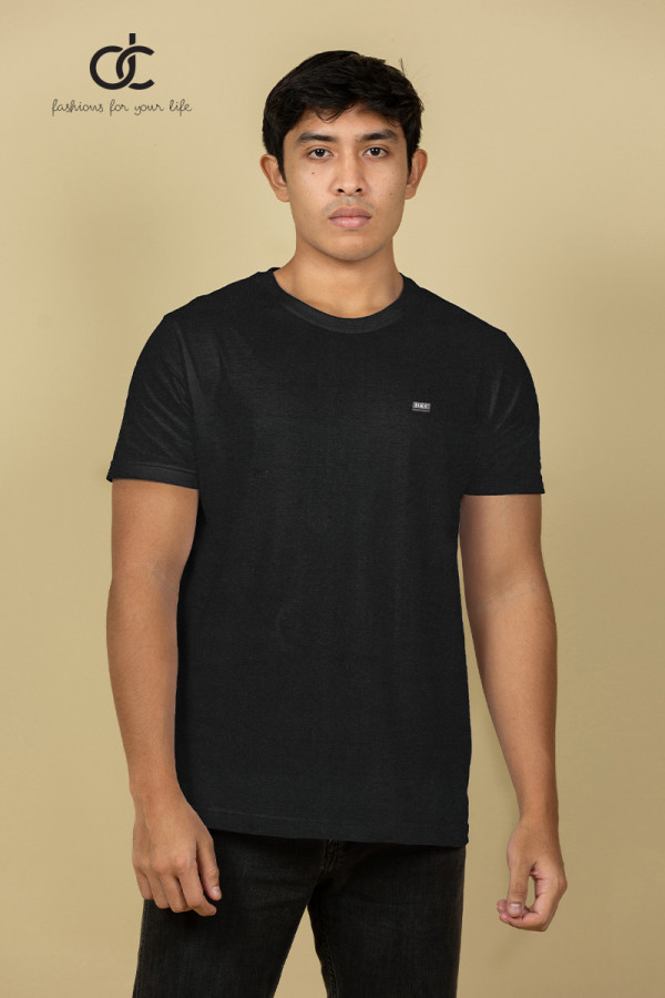 BLACK ACTIVEWEAR T-SHIRTS