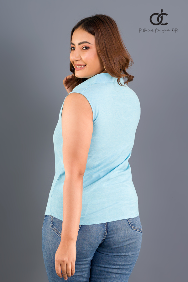 SLEEVELESS BUTTON L.BLUE - DOWN TOP DCW 319