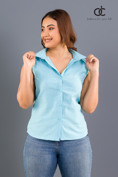SLEEVELESS BUTTON L.BLUE - DOWN TOP DCW 319 SLEEVELESS BUTTON L.BLUE - DOWN TOP DCW 319
