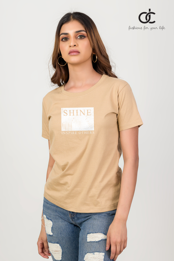 LADIES BEIGE COLOUR GRAPHIC TEE - DCWP 005